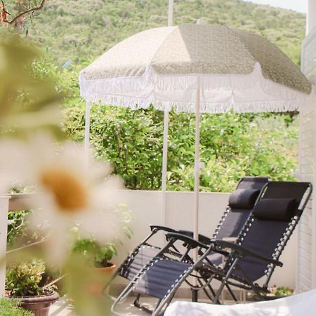 Appartamento Faros Oasis Gdinj Esterno foto