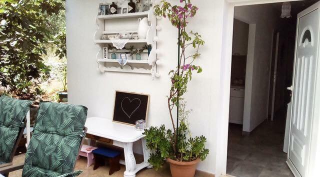 Appartamento Faros Oasis Gdinj Esterno foto